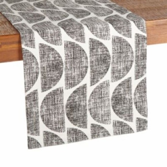 Modern Black and White Table Runner by Studio 3B, NEW - Picture 2 of 2